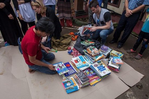 Schoolbooks arrive at Cisarua Refugee Learning Centre
